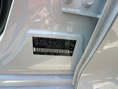 Used 2025 Lexus IS 300 F Sport image 2