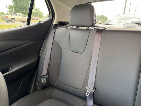 Used 2025 Buick Encore GX Preferred FWD image 38