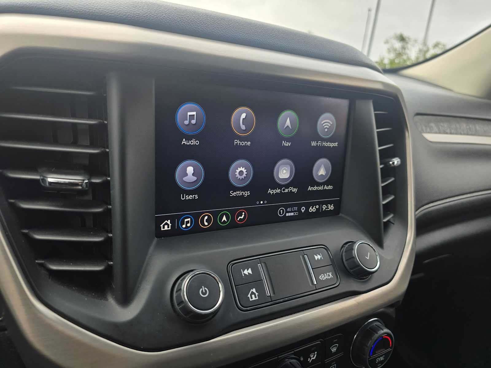 Used 2023 GMC Acadia Denali FWD image 28