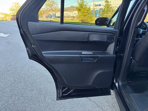 Used 2022 Ford Explorer 4WD Police Interceptor image 12