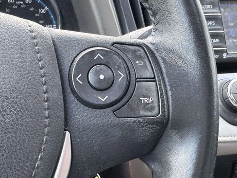 Used 2016 Toyota RAV4 XLE w/ Protection Package image 17
