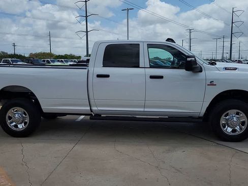 New 2026 RAM 2500 Tradesman AWD/4WD image 9