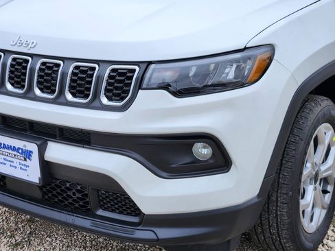 New 2026 Jeep Compass Latitude image 5