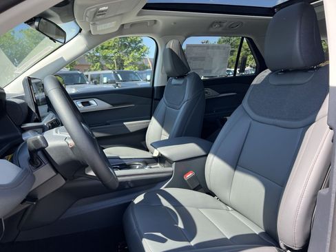 New 2026 Ford Explorer Active w/ Active Comfort Package AWD/4WD image 13