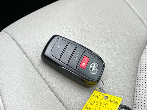 Used 2025 Toyota Grand Highlander FWD image 27