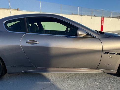 Used 2010 Maserati GranTurismo S RWD image 14