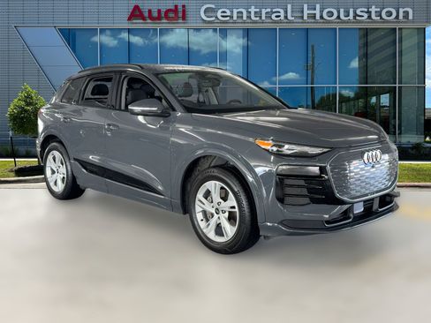 Used 2025 Audi Q6 e-tron Premium w/ Convenience Package image 7