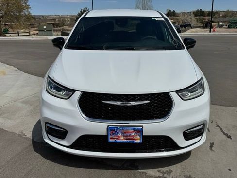 New 2026 Chrysler Pacifica Select FWD image 10