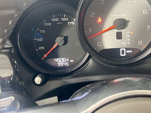 Used 2018 Porsche Macan S image 12