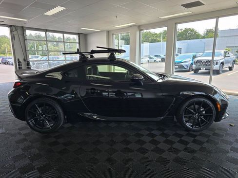 Used 2023 Toyota GR86 Premium w/ ALL Weather Mat Package (TMS) RWD image 2