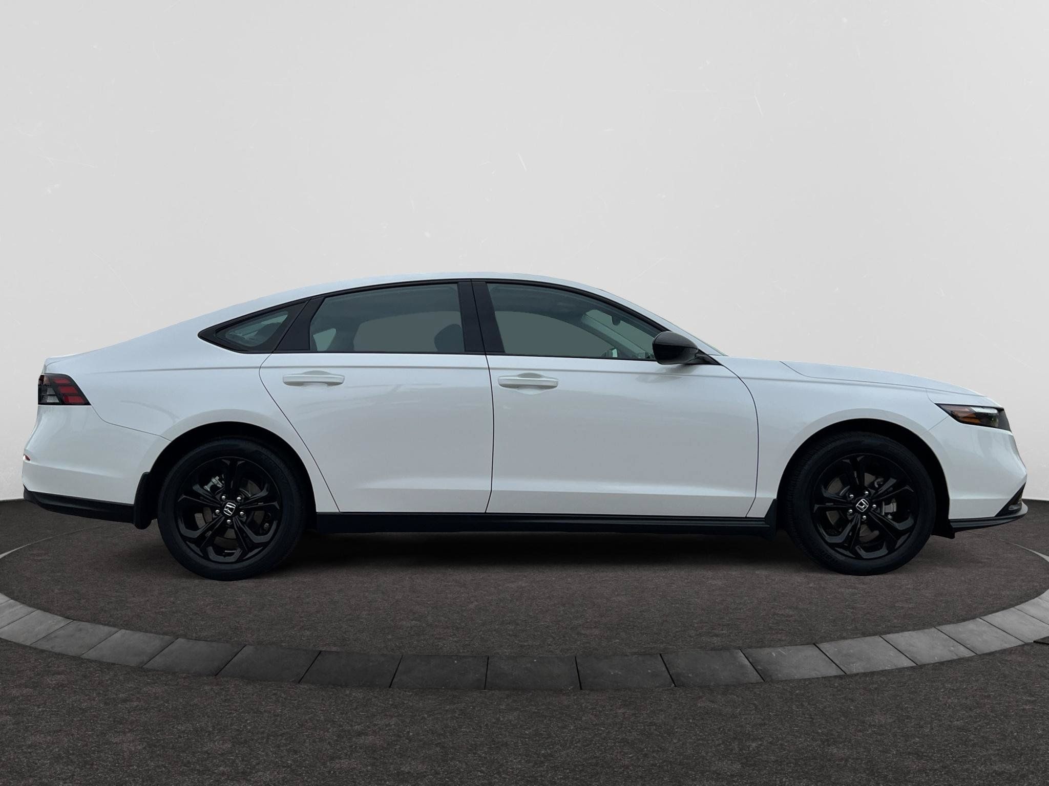 Used 2025 Honda Accord SE image 5