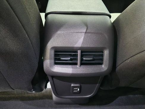 Used 2024 Chevrolet Equinox LS w/ Sport Edition FWD image 18
