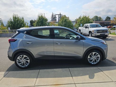 New 2027 Chevrolet Bolt LT w/ Comfort Package FWD image 8