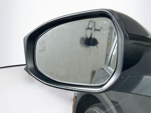 Used 2025 Toyota Prius LE FWD image 16