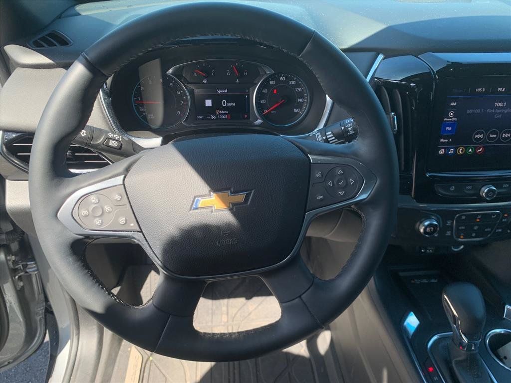 Used 2023 Chevrolet Traverse LT w/ LT Premium Package AWD/4WD image 13