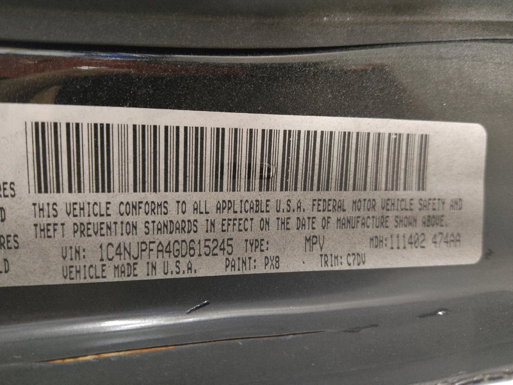 Used 2016 Jeep Patriot Latitude FWD image 33