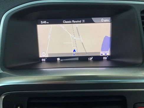 Used 2018 Volvo S60 T5 Inscription image 23