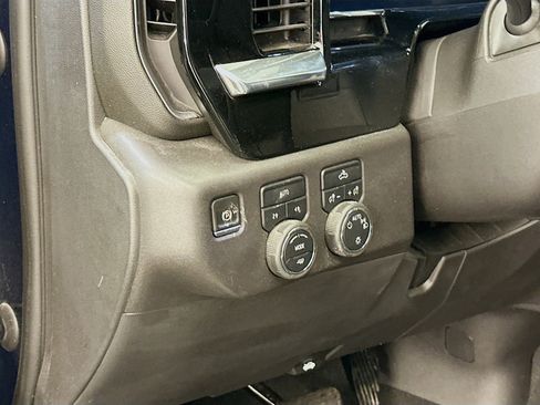 Used 2023 Chevrolet Silverado 1500 LT image 17