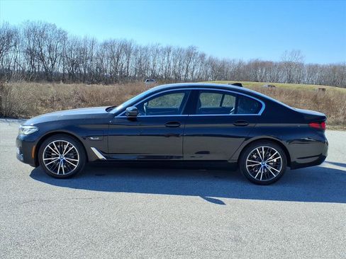 Used 2023 BMW 530e xDrive w/ Convenience Package image 7