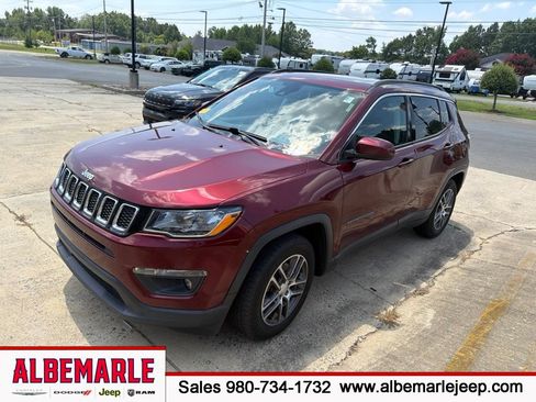 Used 2020 Jeep Compass Latitude FWD image 1