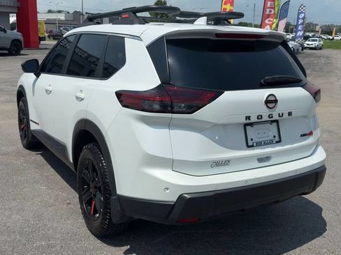 Used 2025 Nissan Rogue SV AWD/4WD image 5