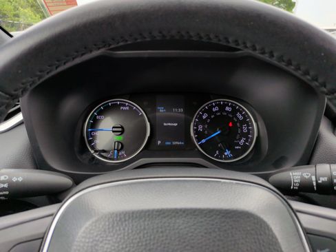 Used 2022 Toyota RAV4 SE AWD/4WD image 17