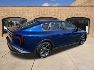 Used 2025 Kia K4 FWD video 3