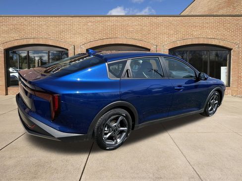 Used 2025 Kia K4 FWD image 3