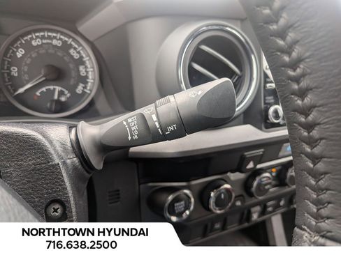 Used 2023 Toyota Tacoma TRD Off-Road image 25