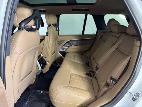 New 2025 Land Rover Range Rover SE image 27