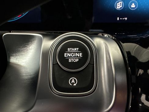 Certified 2021 Mercedes-Benz GLB 250 image 26
