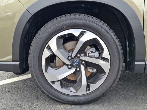 Certified 2023 Subaru Forester Touring AWD/4WD image 8