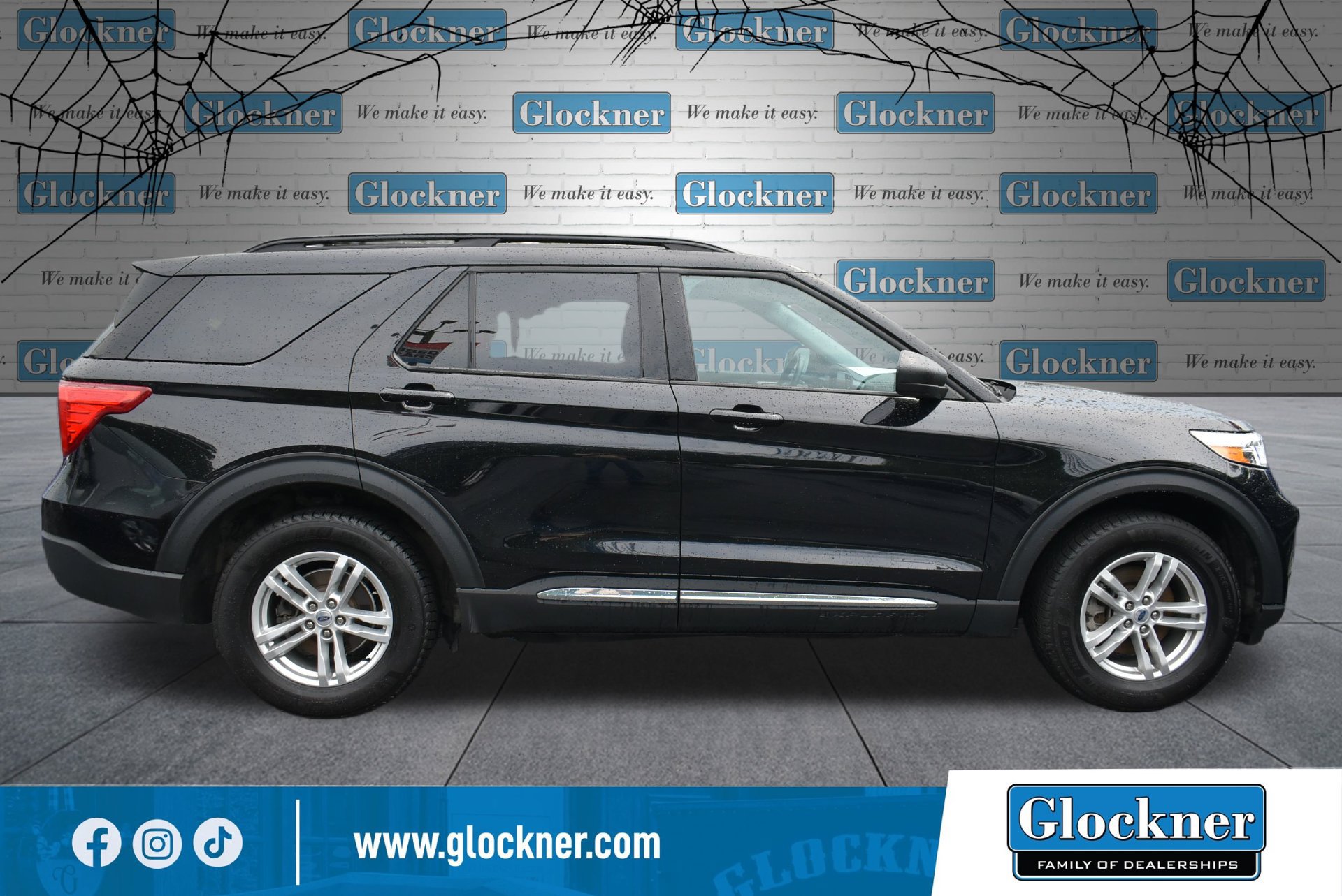 Used 2023 Ford Explorer XLT w/ Class IV Trailer Tow Package AWD/4WD image 4