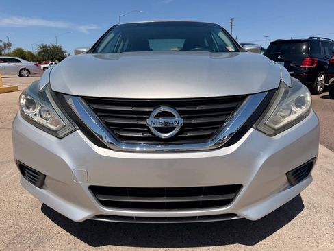 Used 2017 Nissan Altima 2.5 S w/ Power Driver Seat Package FWD image 2