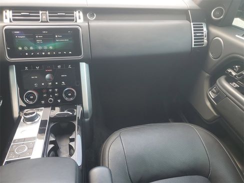 Used 2022 Land Rover Range Rover Westminster Edition image 13