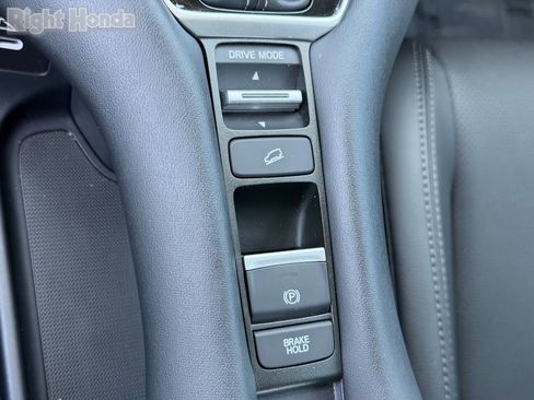 Certified 2026 Honda HR-V EX-L image 31