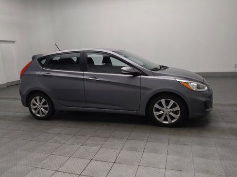 Used 2014 Hyundai Accent SE image 11