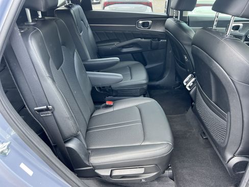 Used 2023 Kia Sorento SX image 15