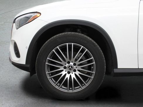 Used 2025 Mercedes-Benz GLC 300 image 6
