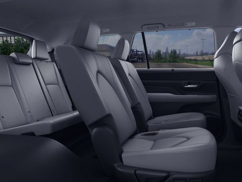 New 2026 Toyota Grand Highlander XLE FWD image 21