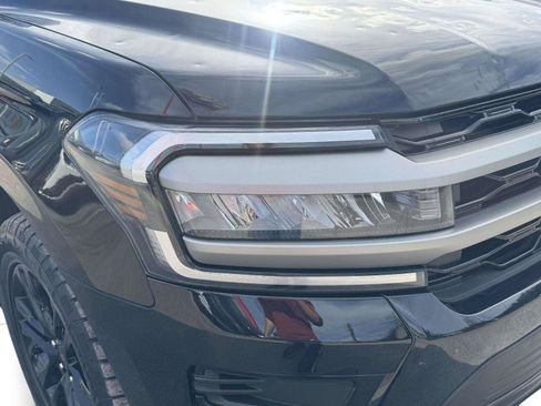 Used 2023 Ford Expedition XLT AWD/4WD image 11