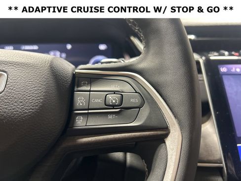 Used 2023 Jeep Grand Cherokee Limited w/ Black Appearance Package AWD/4WD image 8