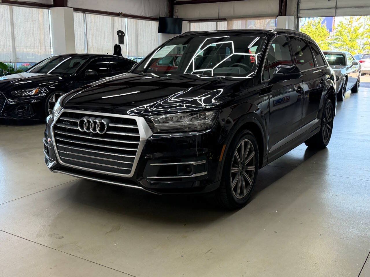 Used 2018 Audi Q7 3.0T Prestige AWD/4WD image 5