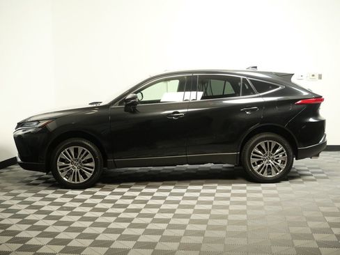 Used 2022 Toyota Venza Limited w/ Advanced Technology Package AWD/4WD image 5