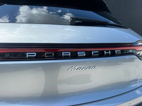 Used 2026 Porsche Macan AWD/4WD image 14