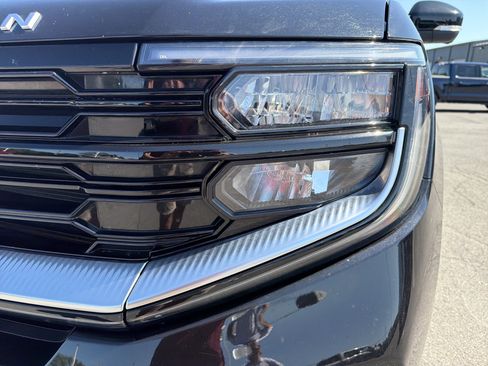 Certified 2025 Ford Expedition Max Platinum w/ Driver's Package AWD/4WD image 10