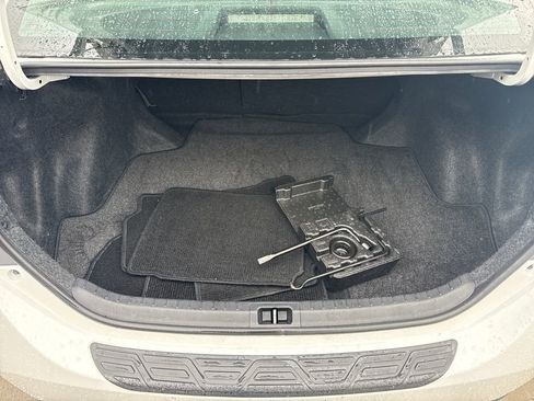 Used 2016 Toyota Corolla L image 27