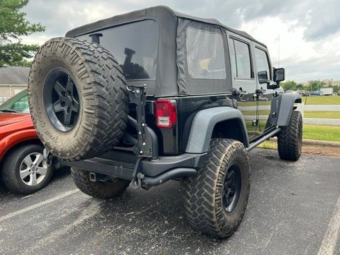 Certified 2015 Jeep Wrangler Unlimited Rubicon image 4