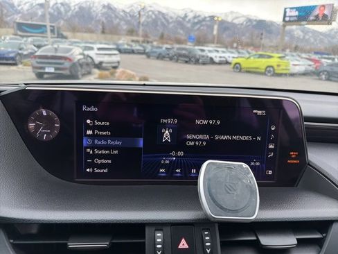 Used 2019 Lexus ES 350 w/ Accessory Package image 12