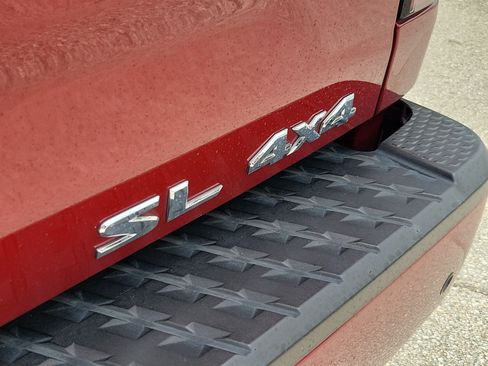 Used 2021 Nissan Titan SL AWD/4WD image 7